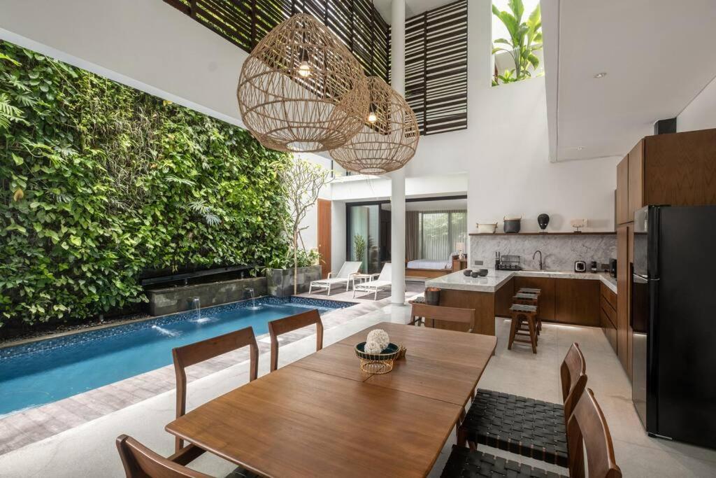 Talisman - Stylish With Rooftop 5 Mins To Villa Canggu (Bali)