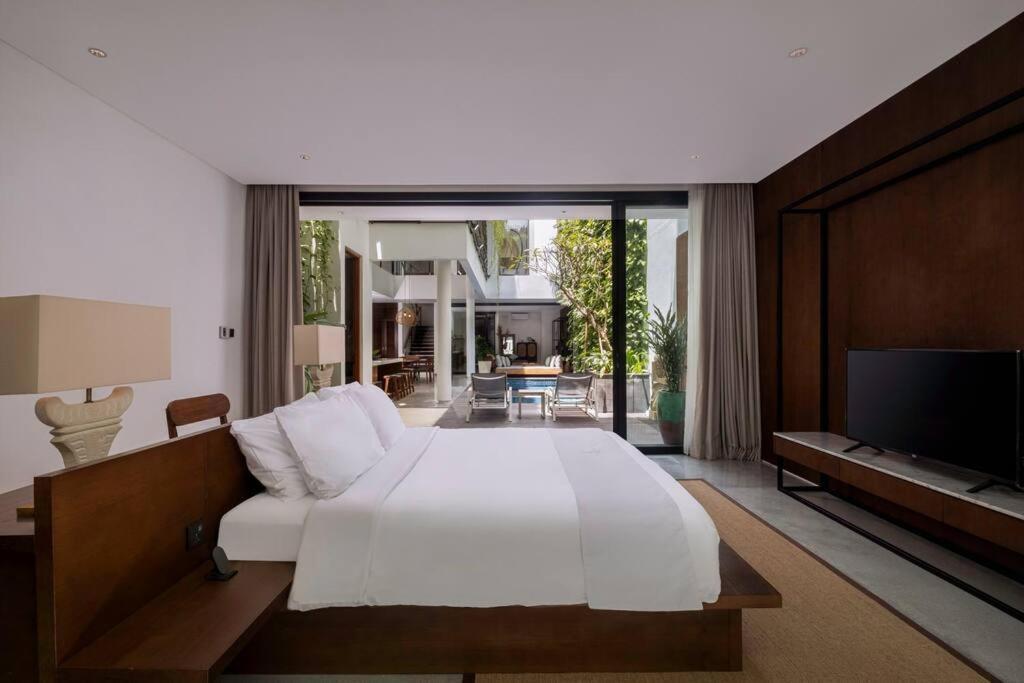 Talisman - Stylish With Rooftop 5 Mins To Villa